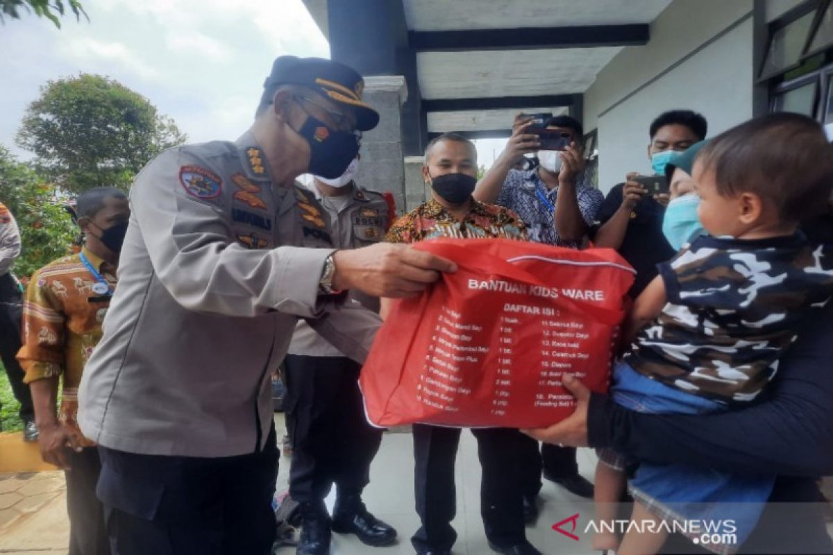 Polda Jateng ingatkan pengungsi banjir Pekalongan patuhi prokes