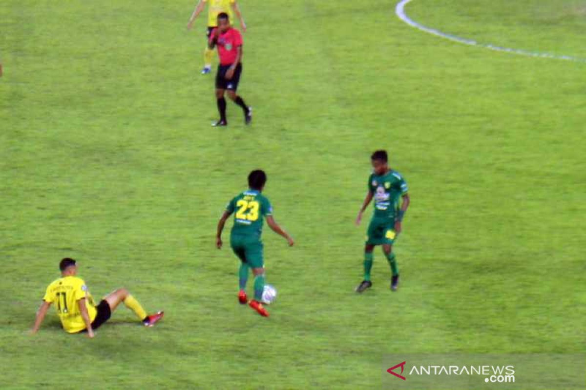 Persebaya tundukkan Barito Putera 2-0