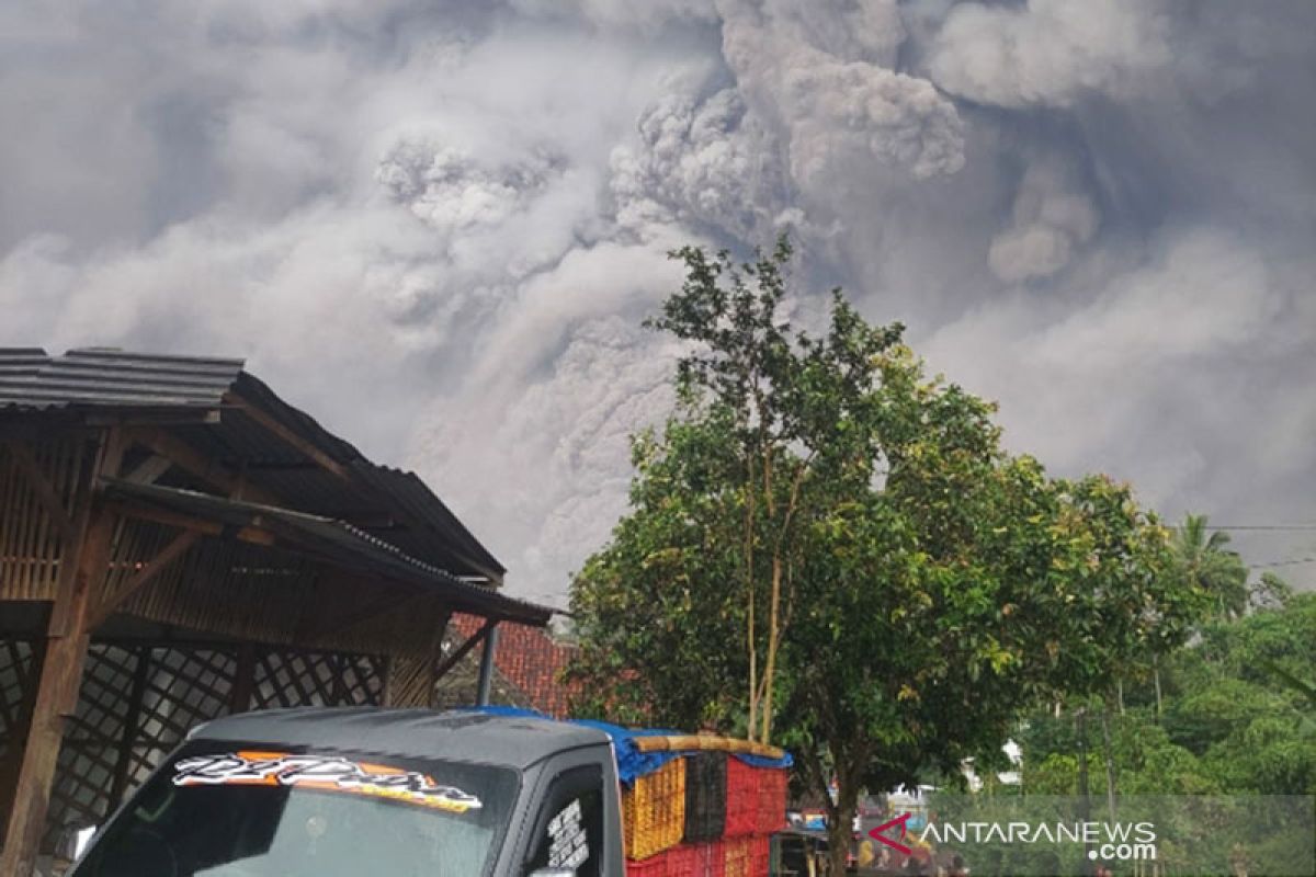 Semeru meletus berdampak di satu kecamatan