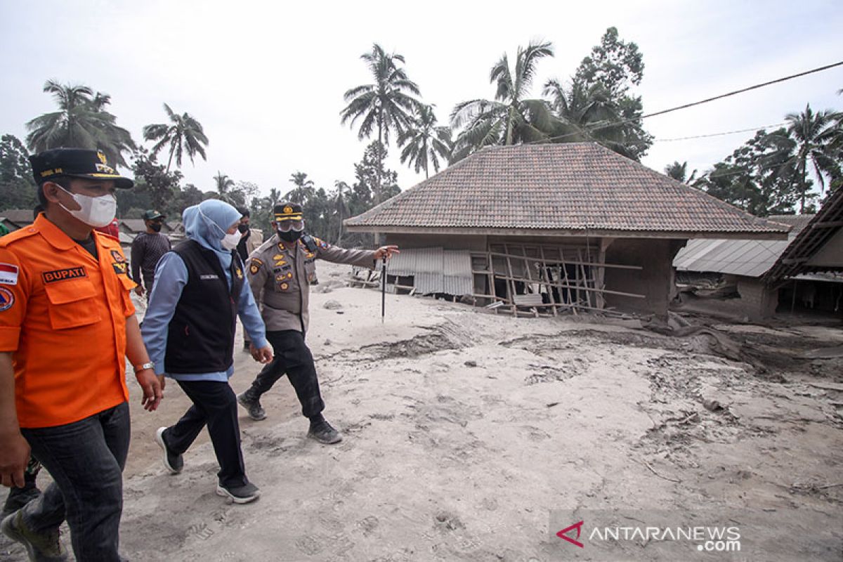 13 orang meninggal akibat letusan Semeru