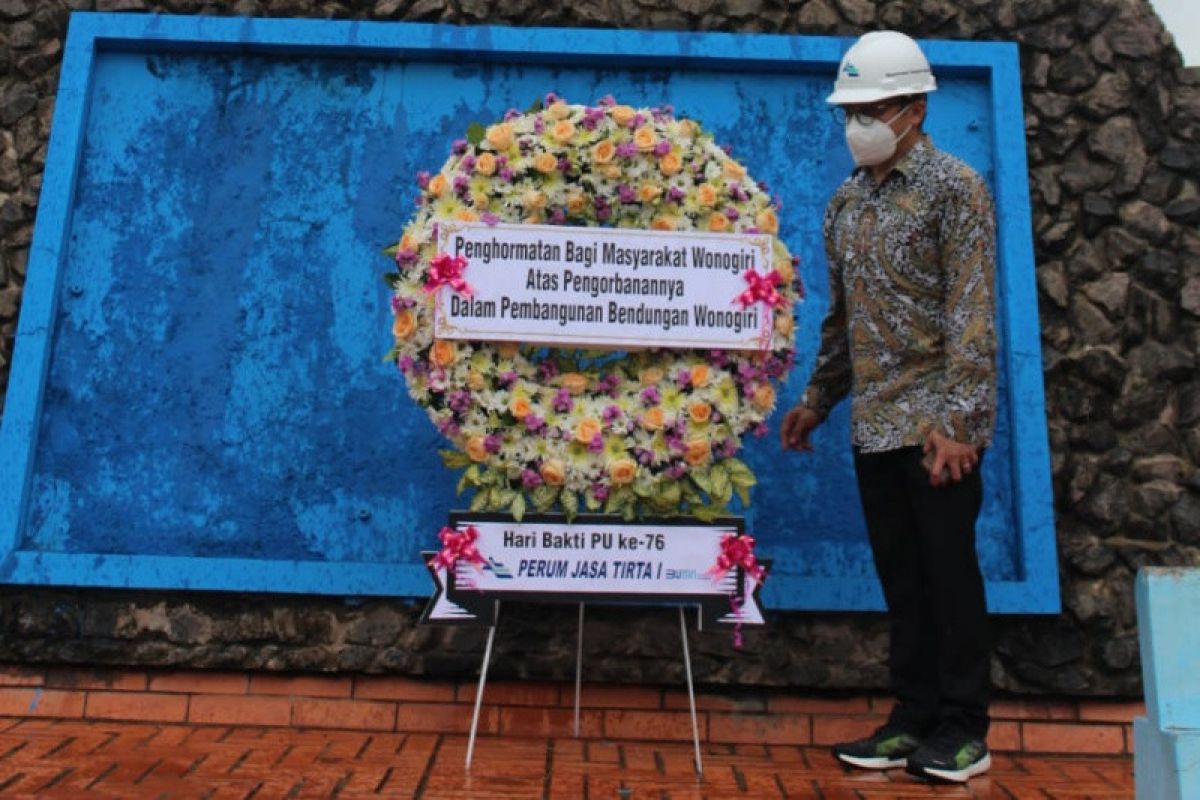 Peringati Hari Bakti PU 2021, Jasa Tirta I gelar penghormatan di Monumen Bedol Desa Wonogiri