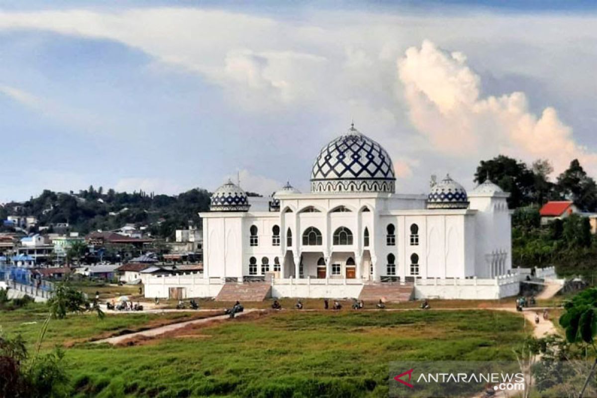 Islamic Center Muara Teweh dibangun tanpa menggunakan dana pemerintah