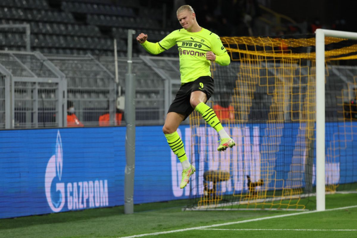 Dortmund bantai Besiktas 5-0