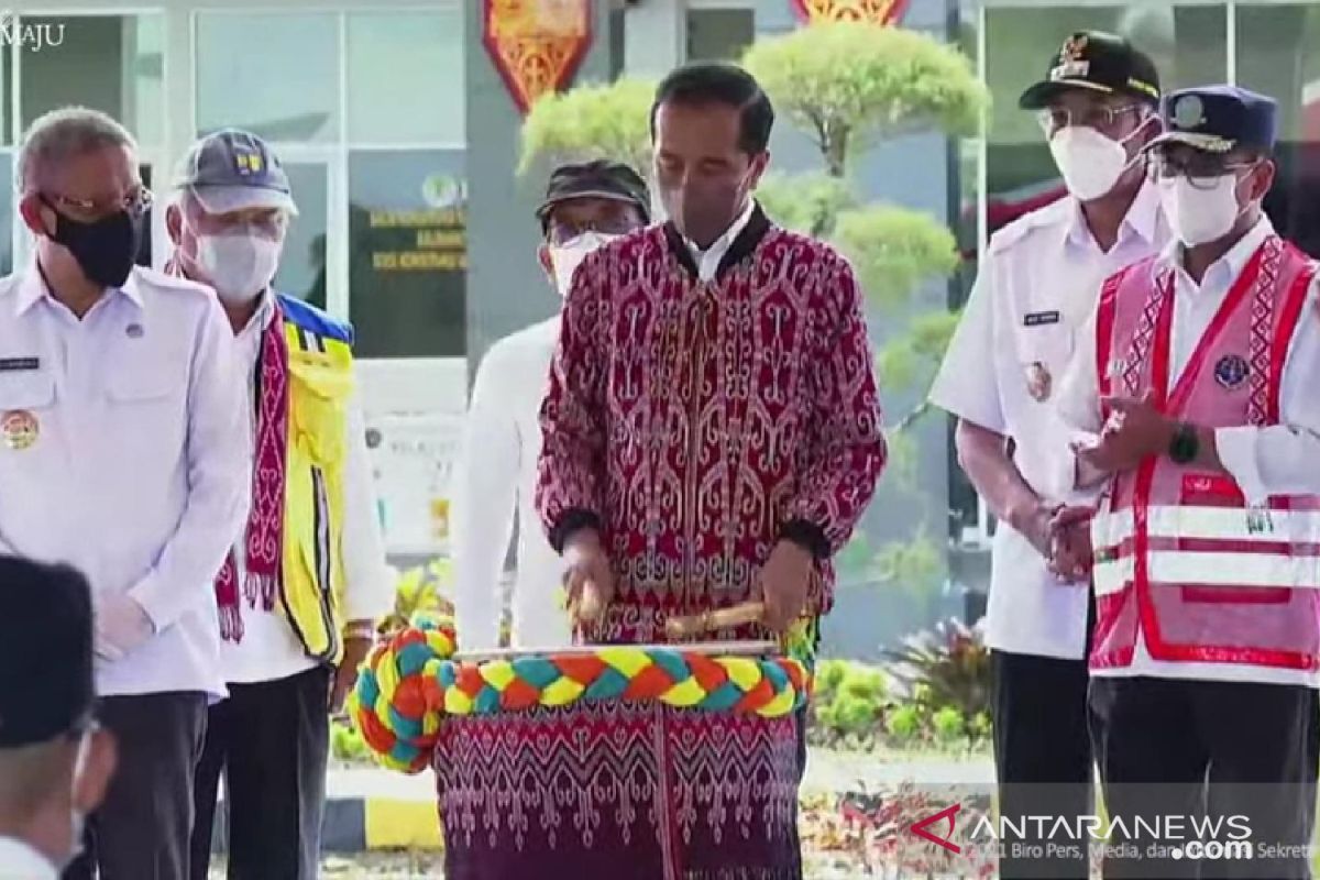 Presiden bilang Investasi di luar Jawa 2021 lebih tinggi dari Jawa