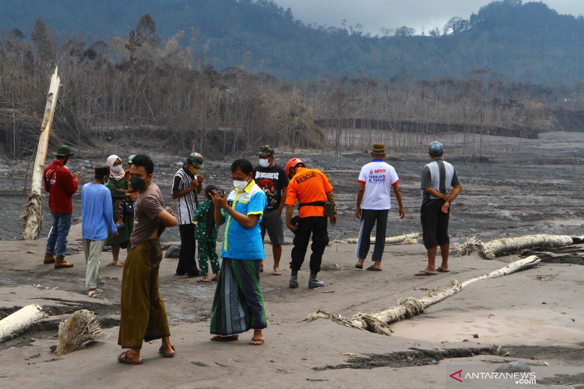 Tiga hari kedepan, hujan sedang-lebat terjadi di wilayah Gunung Semeru