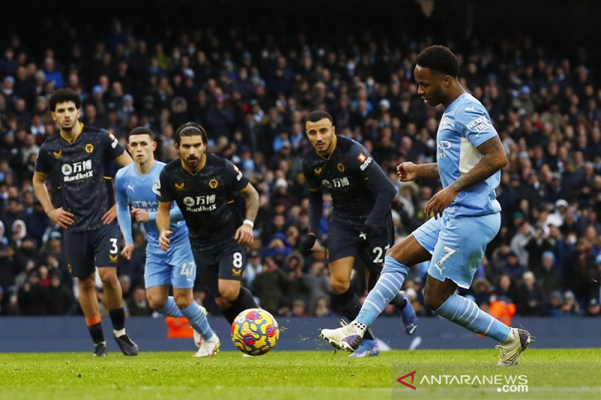 Manchester City taklukkan sepuluh pemain Wolves