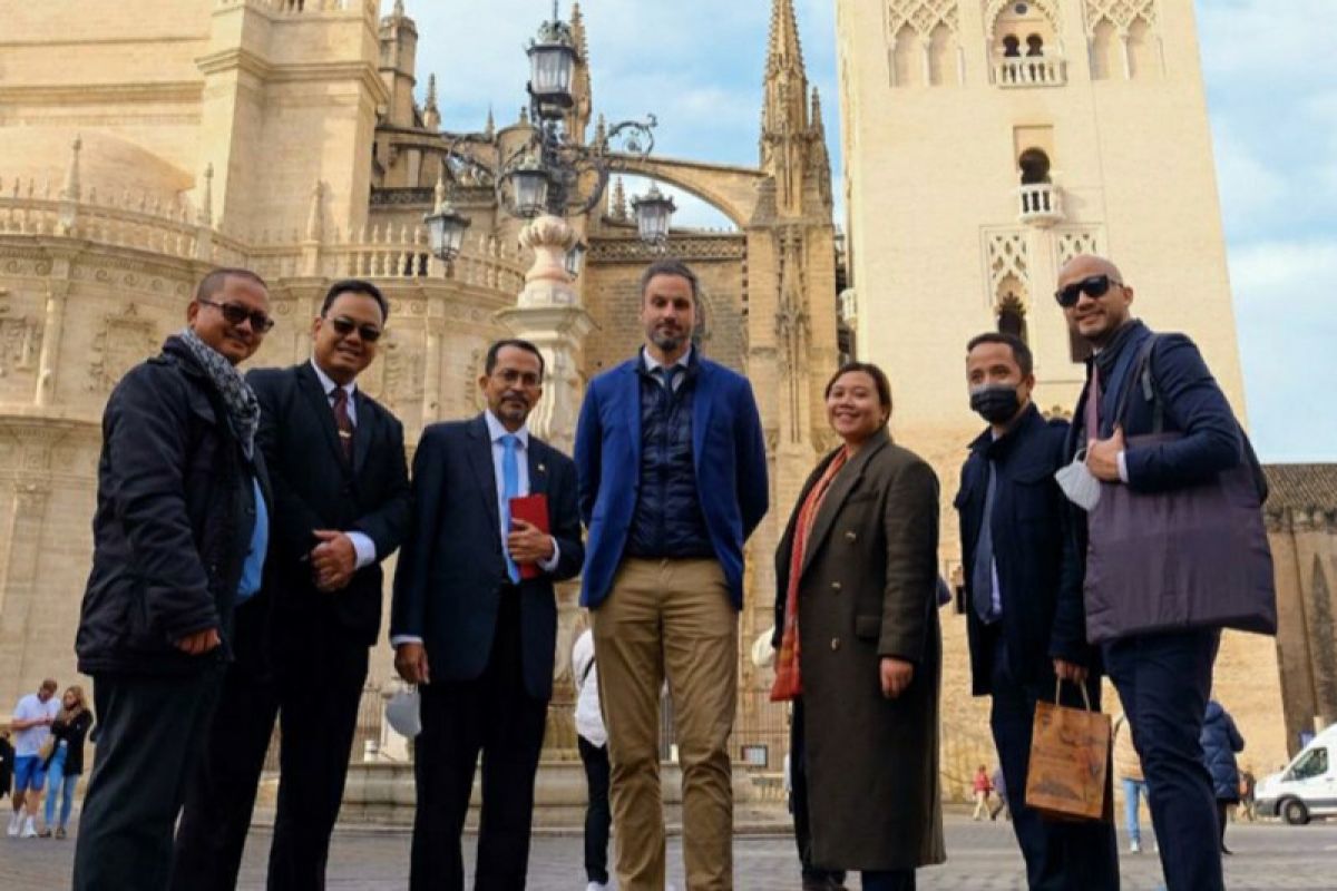 Dubes RI kunjungi pimpinan yayasan masjid Sevilla