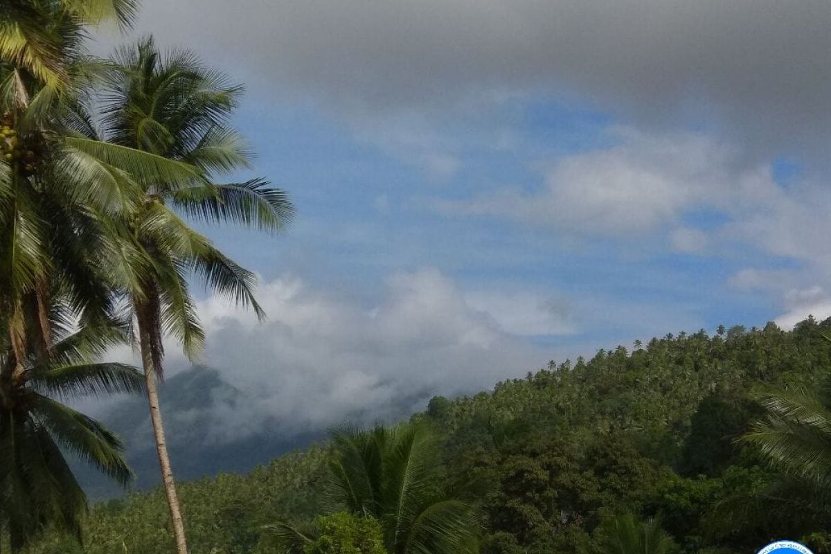 Badan Geologi naikkan status Gunung Awu di Sulawesi Utara menjadi waspada leve; II