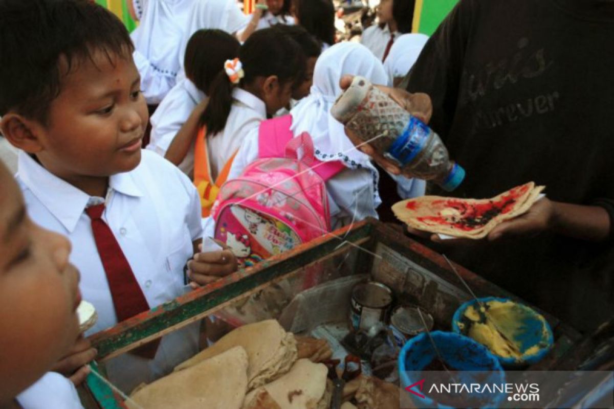 Dinkes Natuna awasi penjualan jajanan di lingkungan sekolah