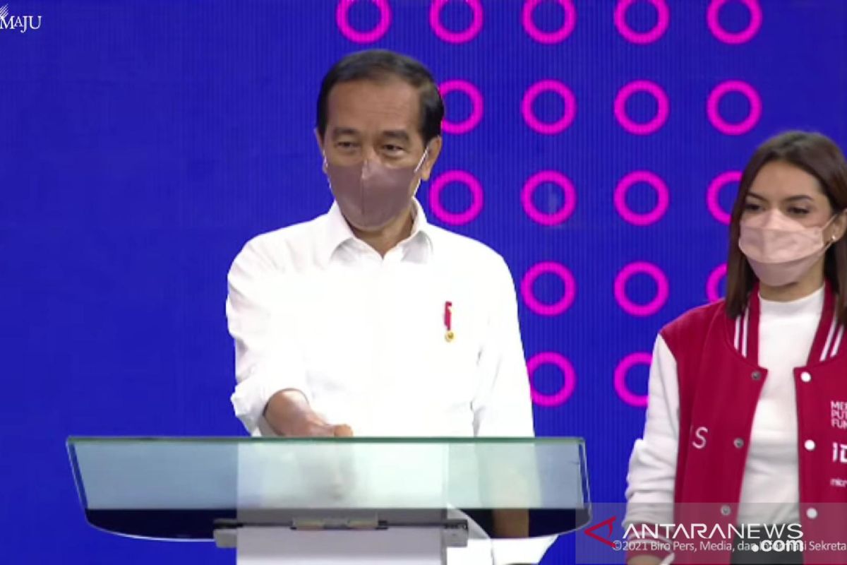 Presiden Jokowi ingin membangun "digital government" tapi akui tak mudah