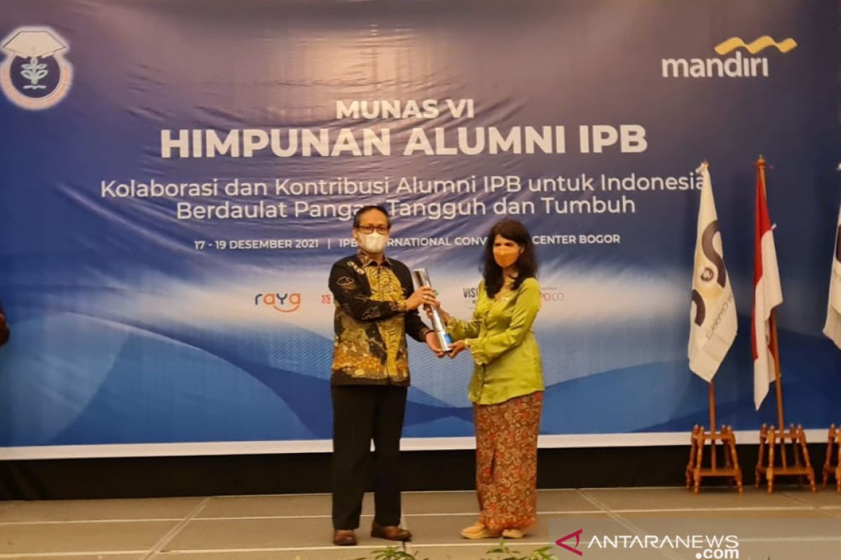 Eks Direktur ANTARA raih anugerah alumni IPB