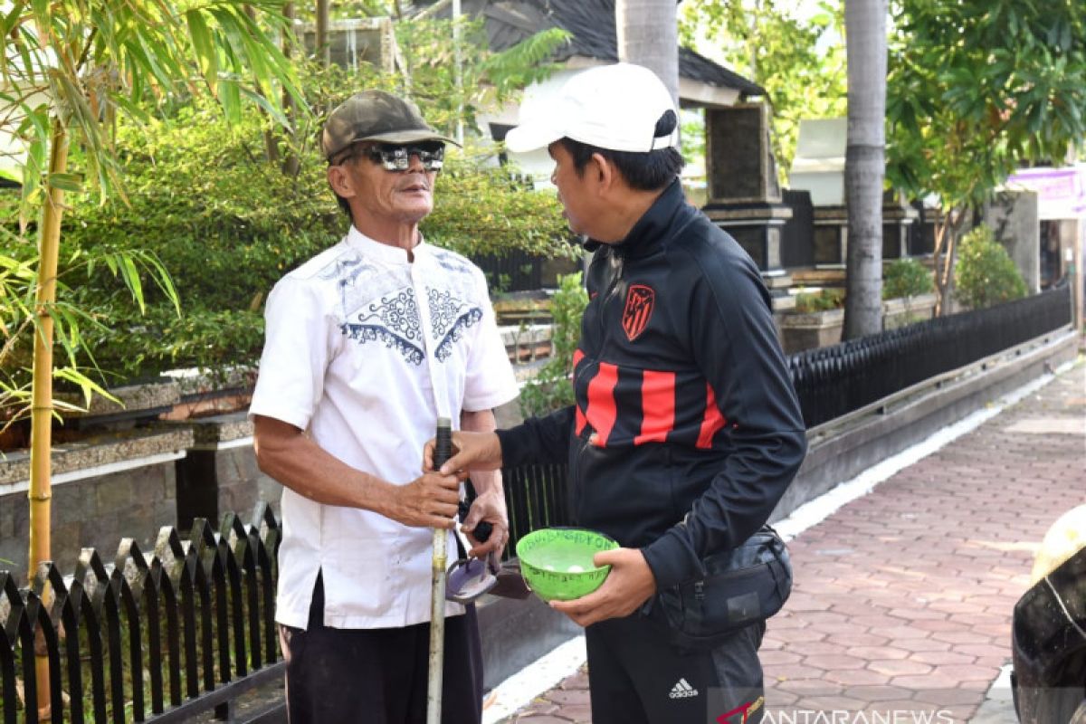 Dedi Mulyadi bongkar modus pengemis pura-pura buta