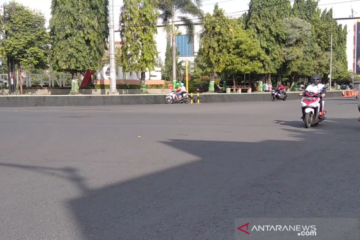 Delapan titik jalan di Kudus disekat tekan mobilitas warga