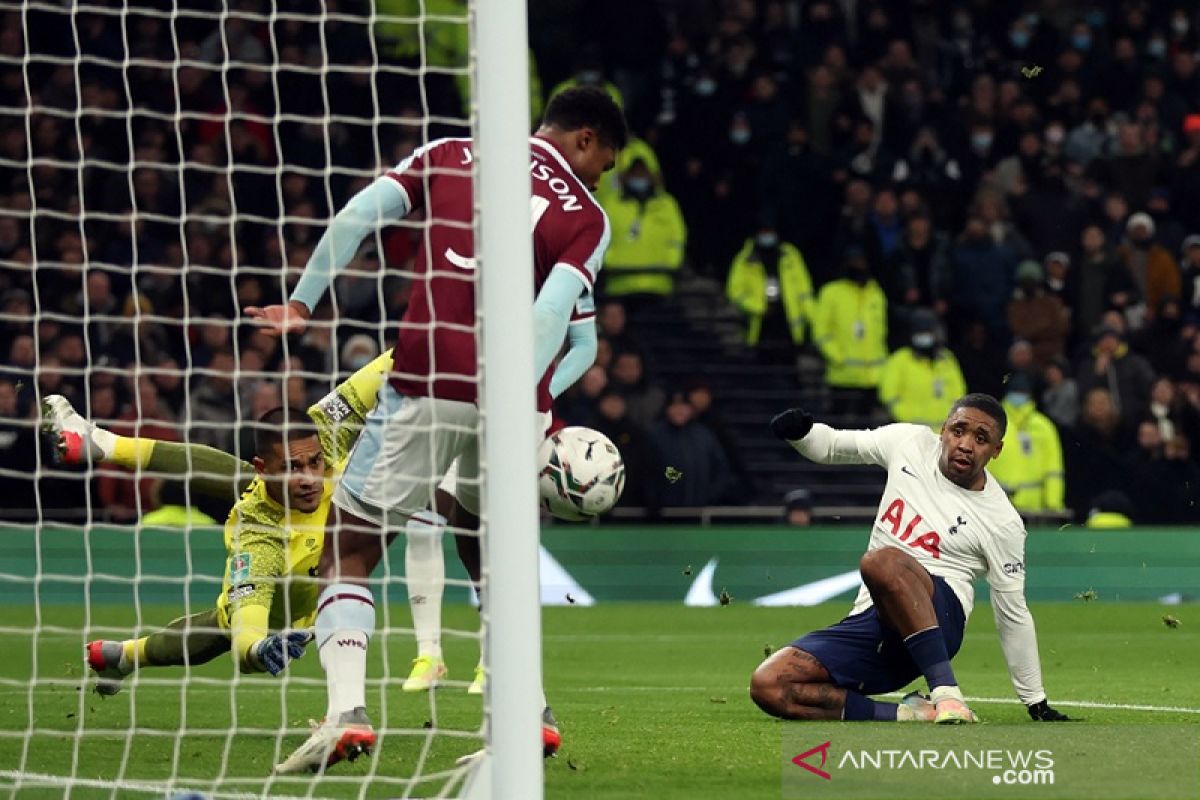 Chelsea dan Tottenham menuju semifinal Piala Liga