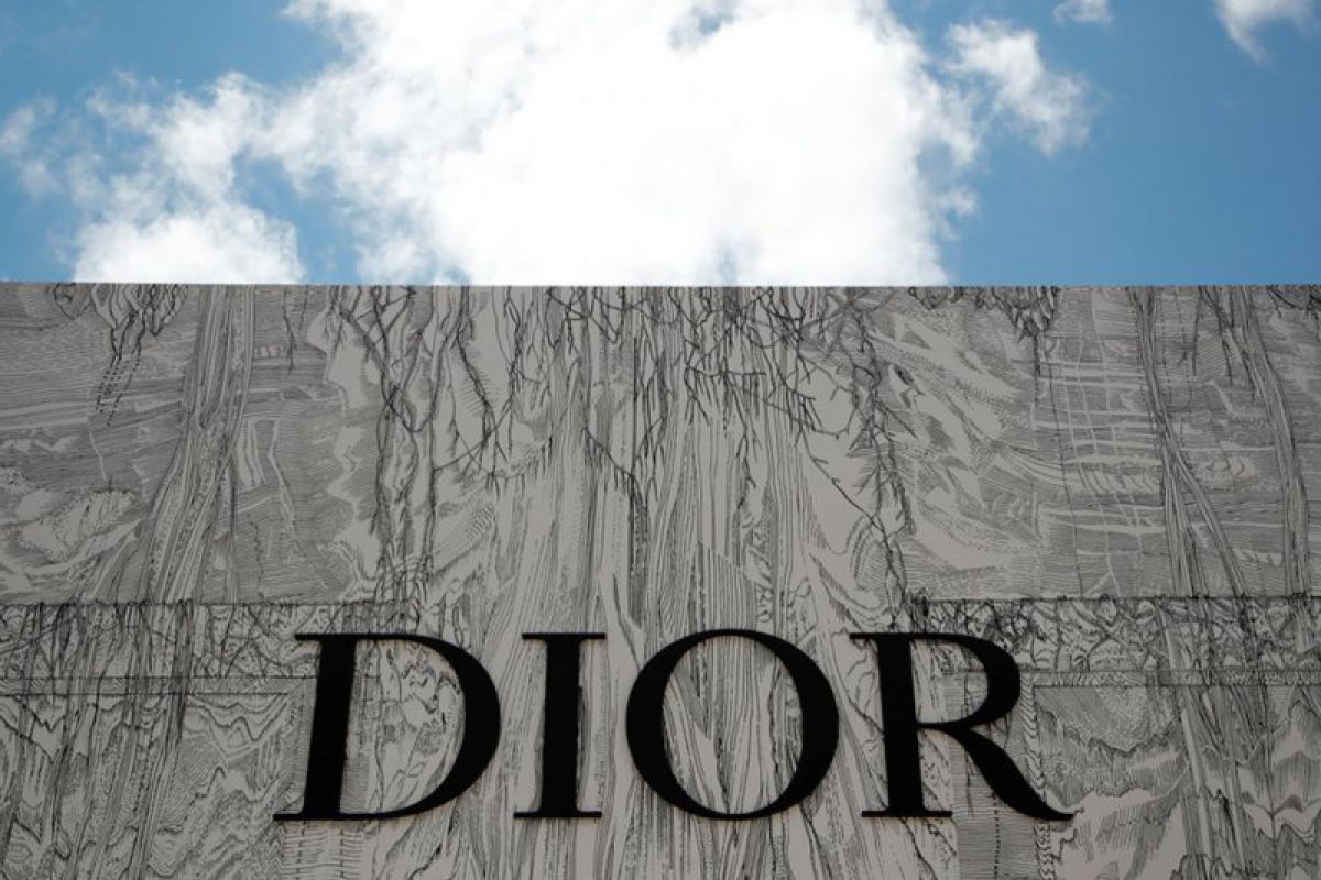 Ini alasan Dior tunda peluncuran koleksi Cactus Jack