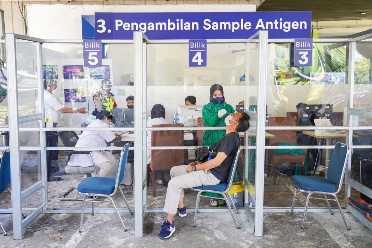 Tarif rapid test antigen di stasiun jadi Rp35 ribu