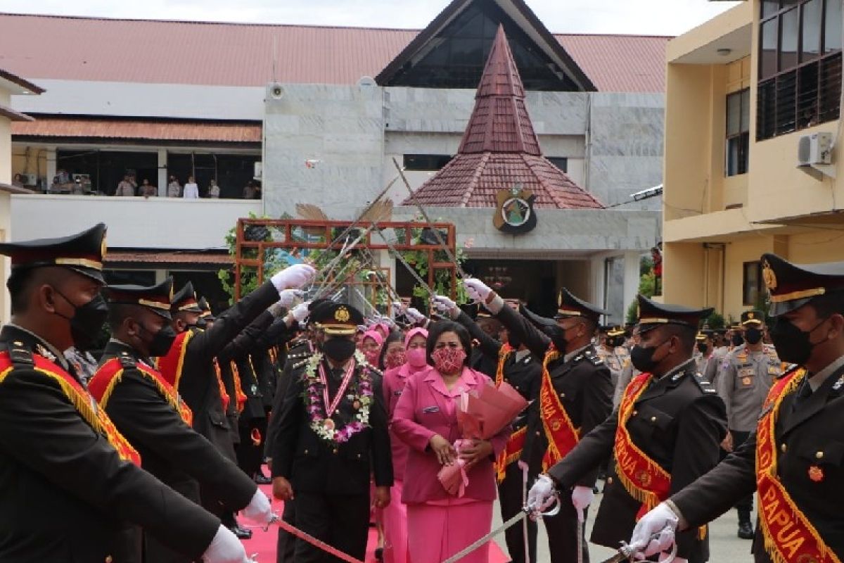 Kapolda Papua melepas 132 anggota Polri dan ASN purnatugas