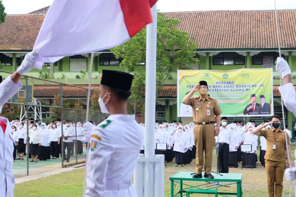 Penyerahan sertifikat halal UMKM tandai HAB Kemenag di Kota Magelang