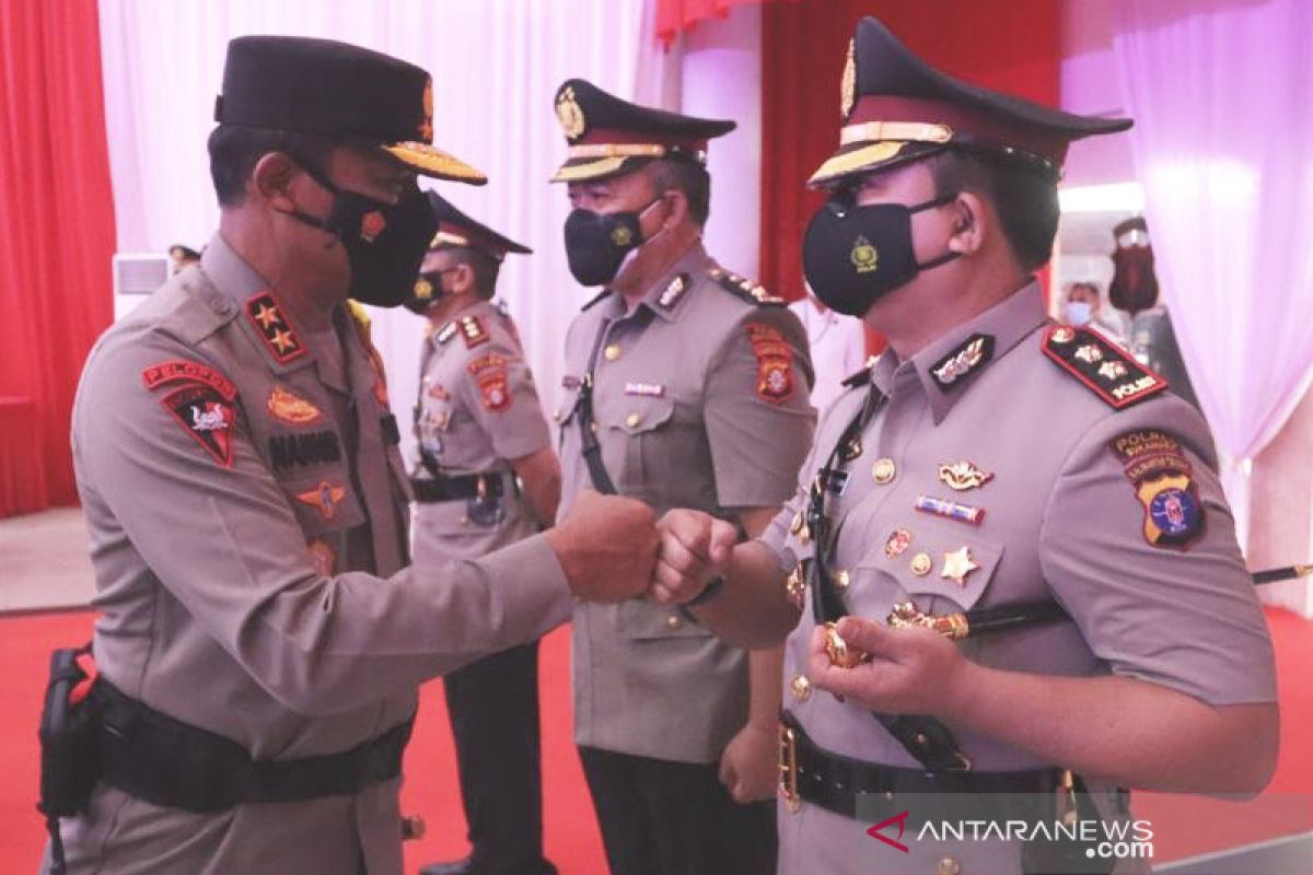 Irjen Pol Nanang Avianto pimpin sertijab 8 PJU dan 5 kapolres jajaran Polda Kalteng