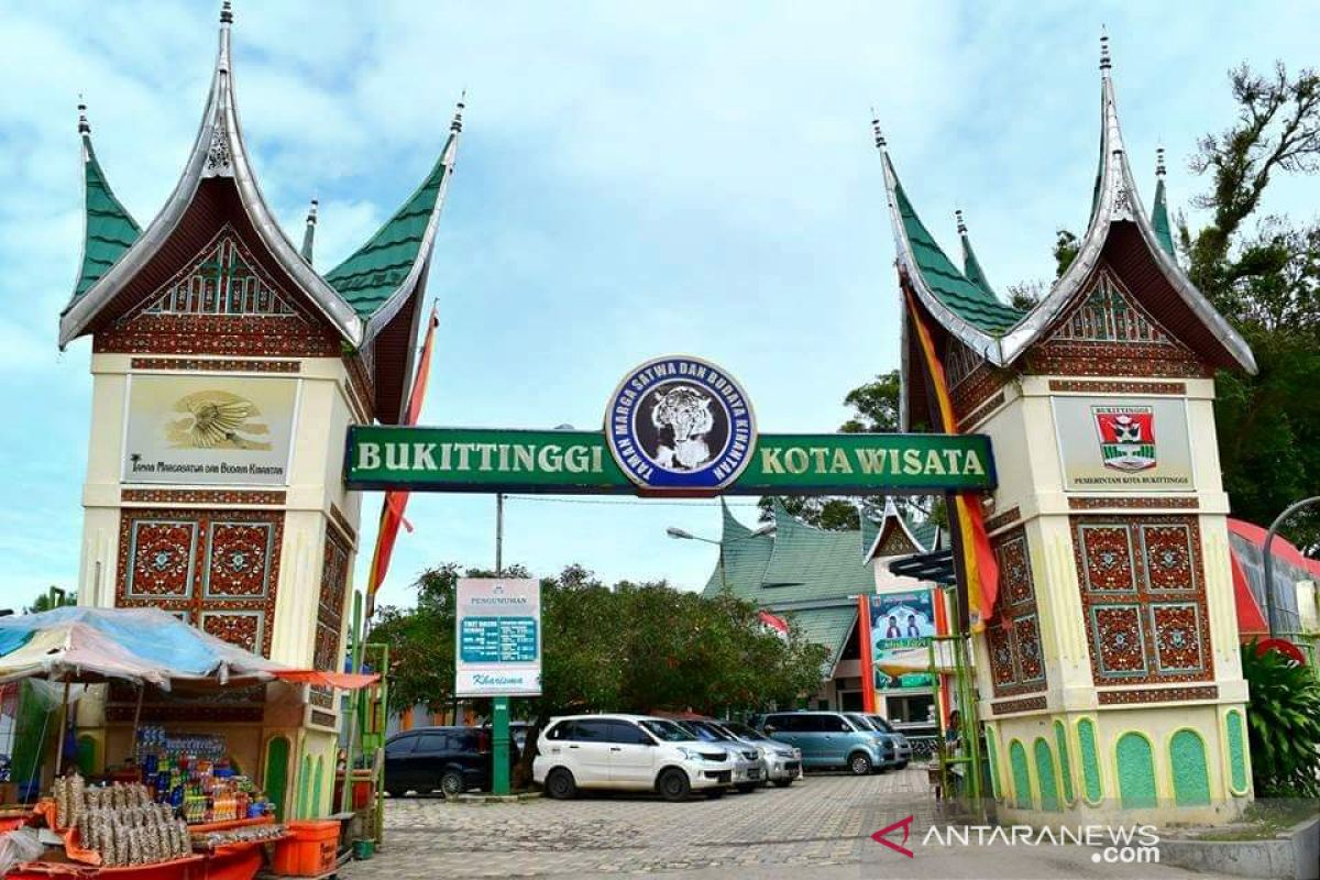 Retribusi objek wisata Bukittinggi mencapai Rp16,7 miliar pada 2021