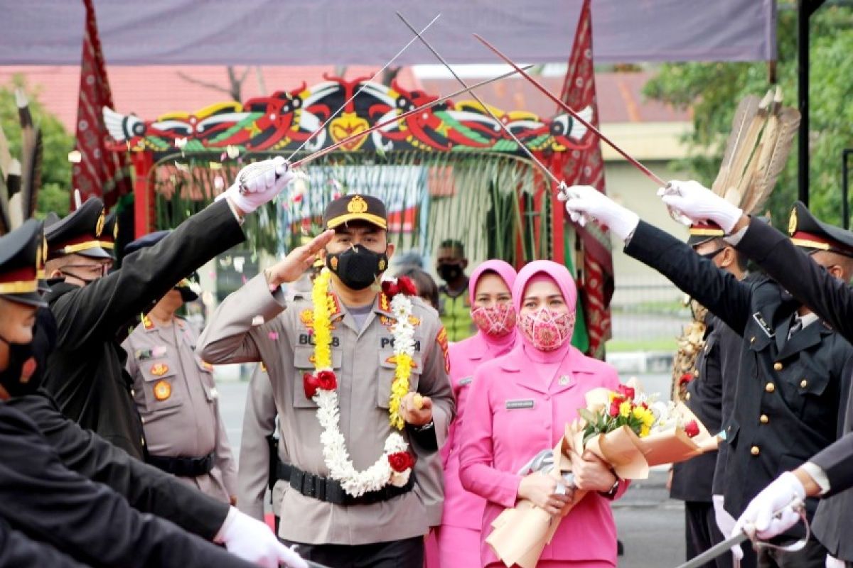 Kapolresta Palangka Raya kini dijabat Kombes Pol Budi Santosa