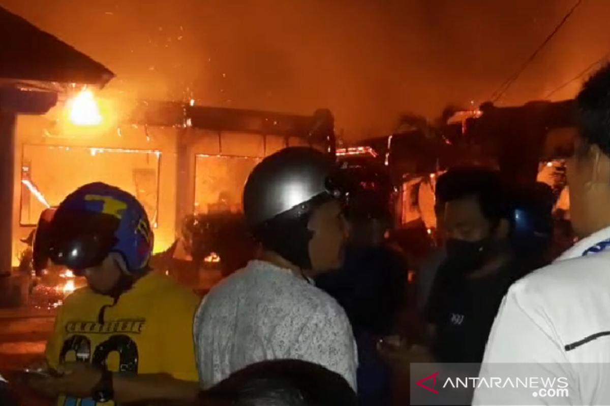 Data penerima Bansos dan PKH di Dinsos Kendari hangus terbakar