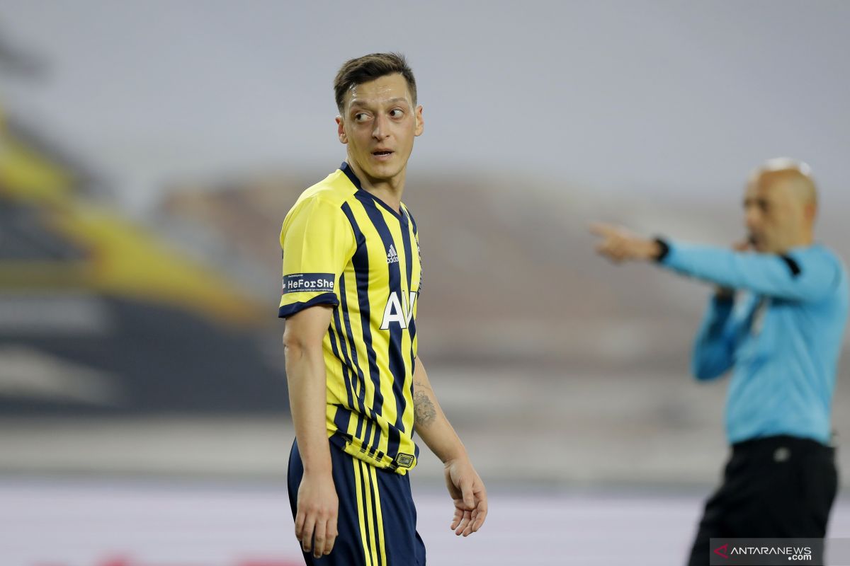 RANS Cilegon akan boyong Mesut Ozil, tulis media Turki