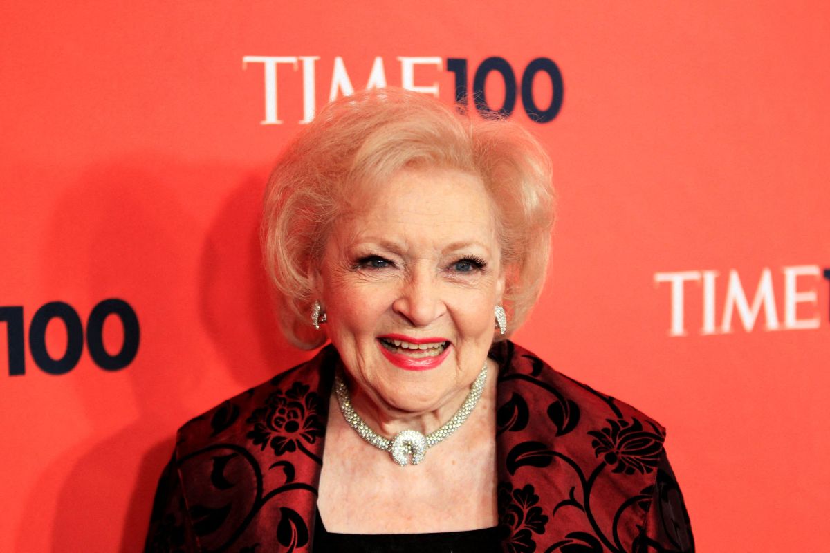 Aktris Betty White meninggal karena stroke