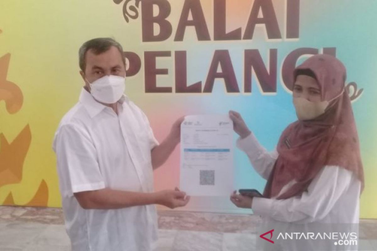 Gubernur Riau minta wartawan segera divaksin "booster" biar tidak terpapar COVID-19