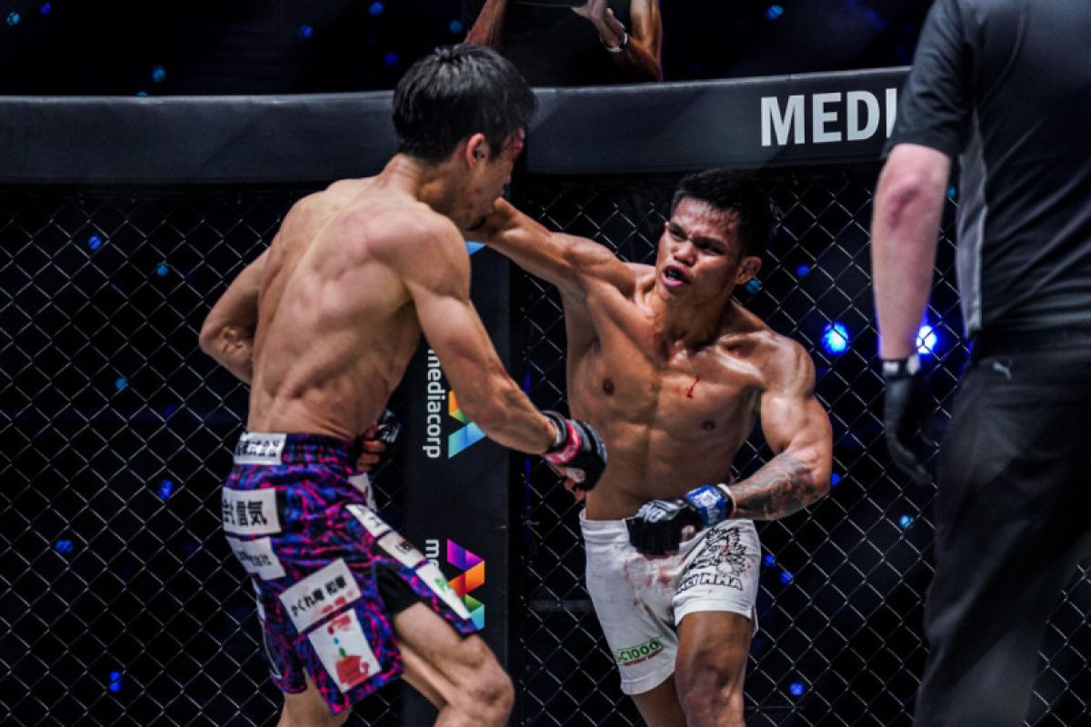 Elipitua Siregar kalah TKO dari Senzo Ikeda dalam laga ONE Championship