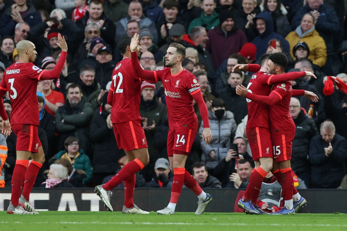 Liverpool bungkam Brentford 3-0