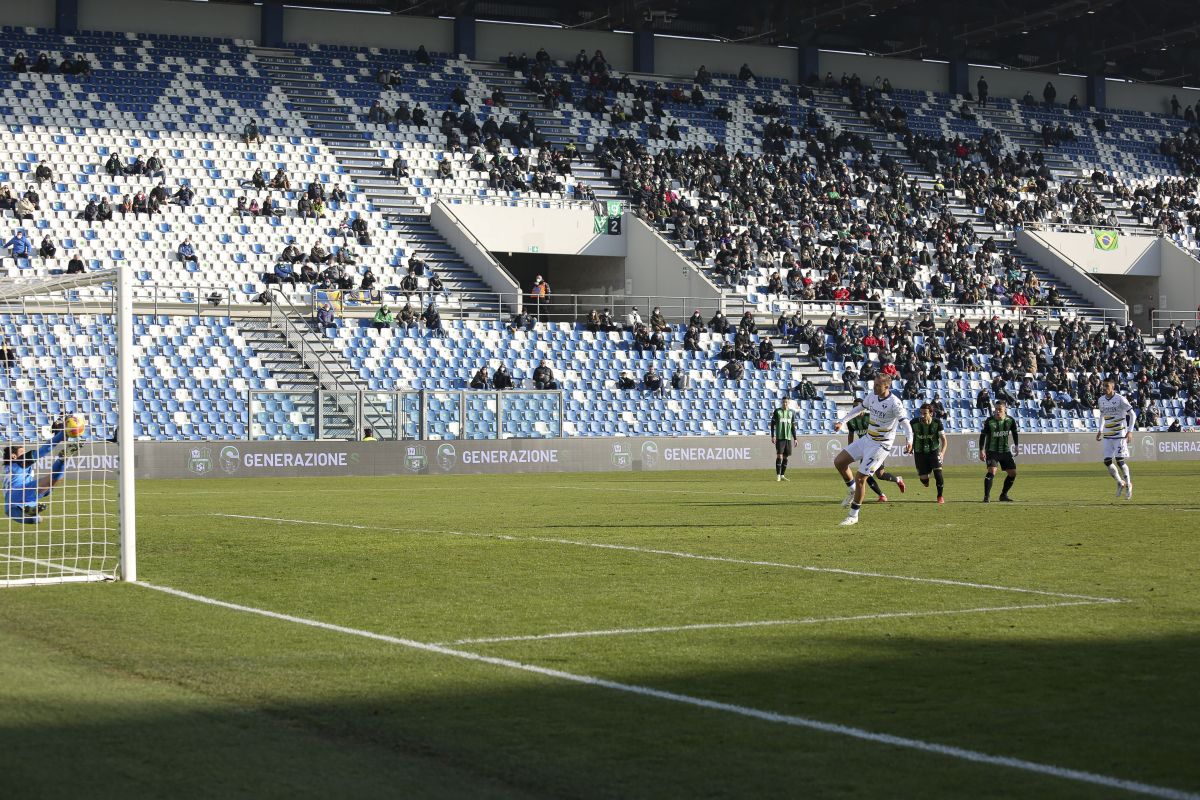 Verona taklukkan Sassuolo 4-2, Roma tekuk Cagliari 1-0