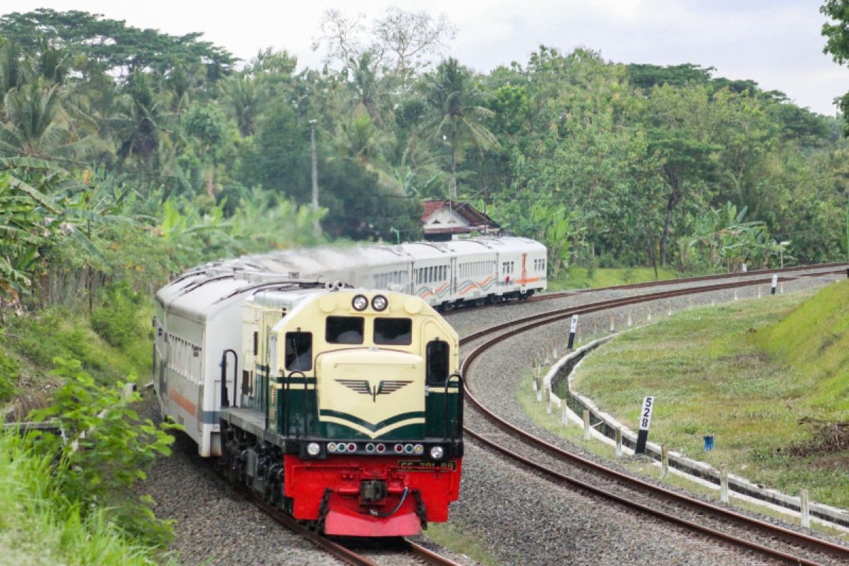 KAI layani 23 juta lebih pelanggan kereta api sesuai prokes pada 2021