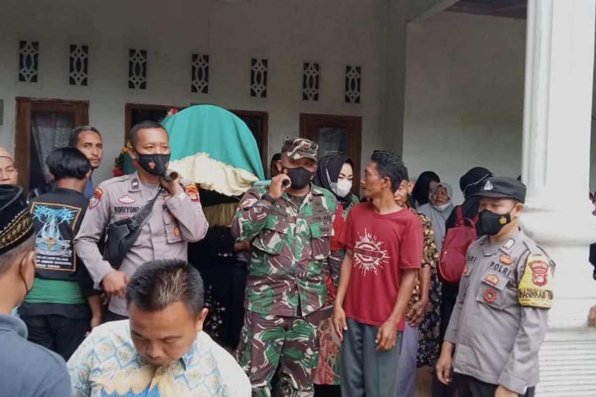 Rektor UNU Lampung sampaikan dukacita ke keluarga korban penembakan perampok