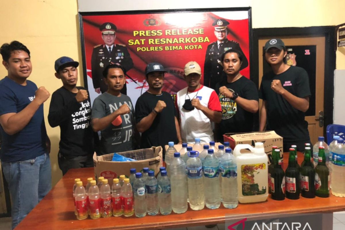 Tim Cobra Sat Narkoba sita puluhan botol miras di wilayah Sape