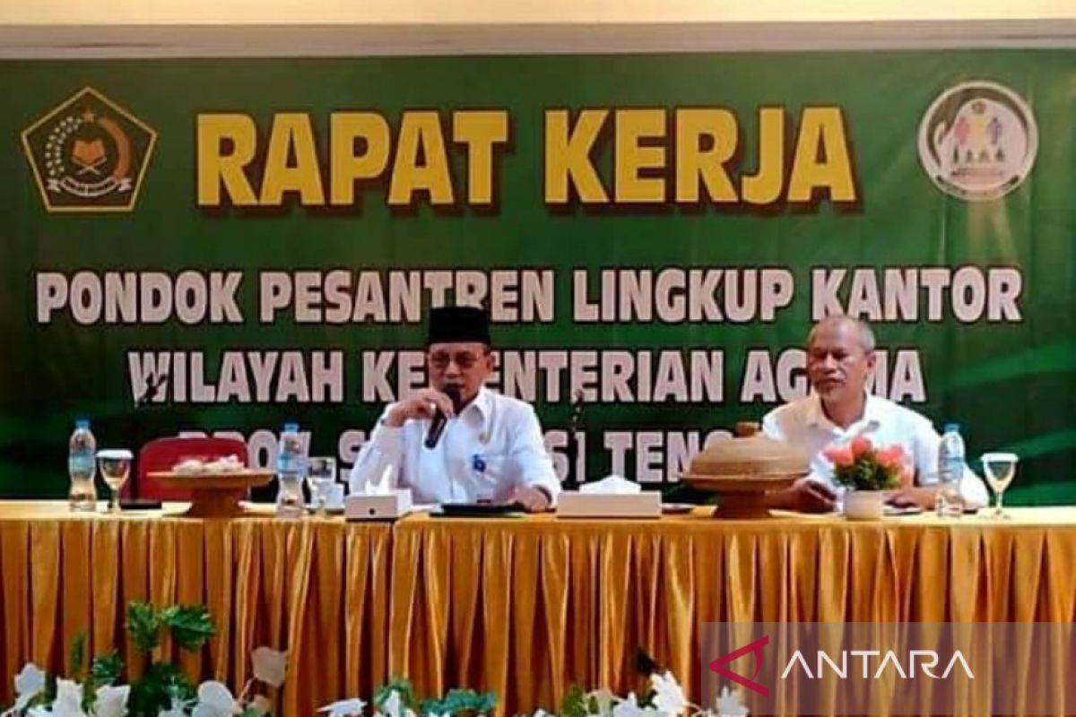 BLK Kendari mendorong pengembangan kewirausahaan di lingkup pesantren