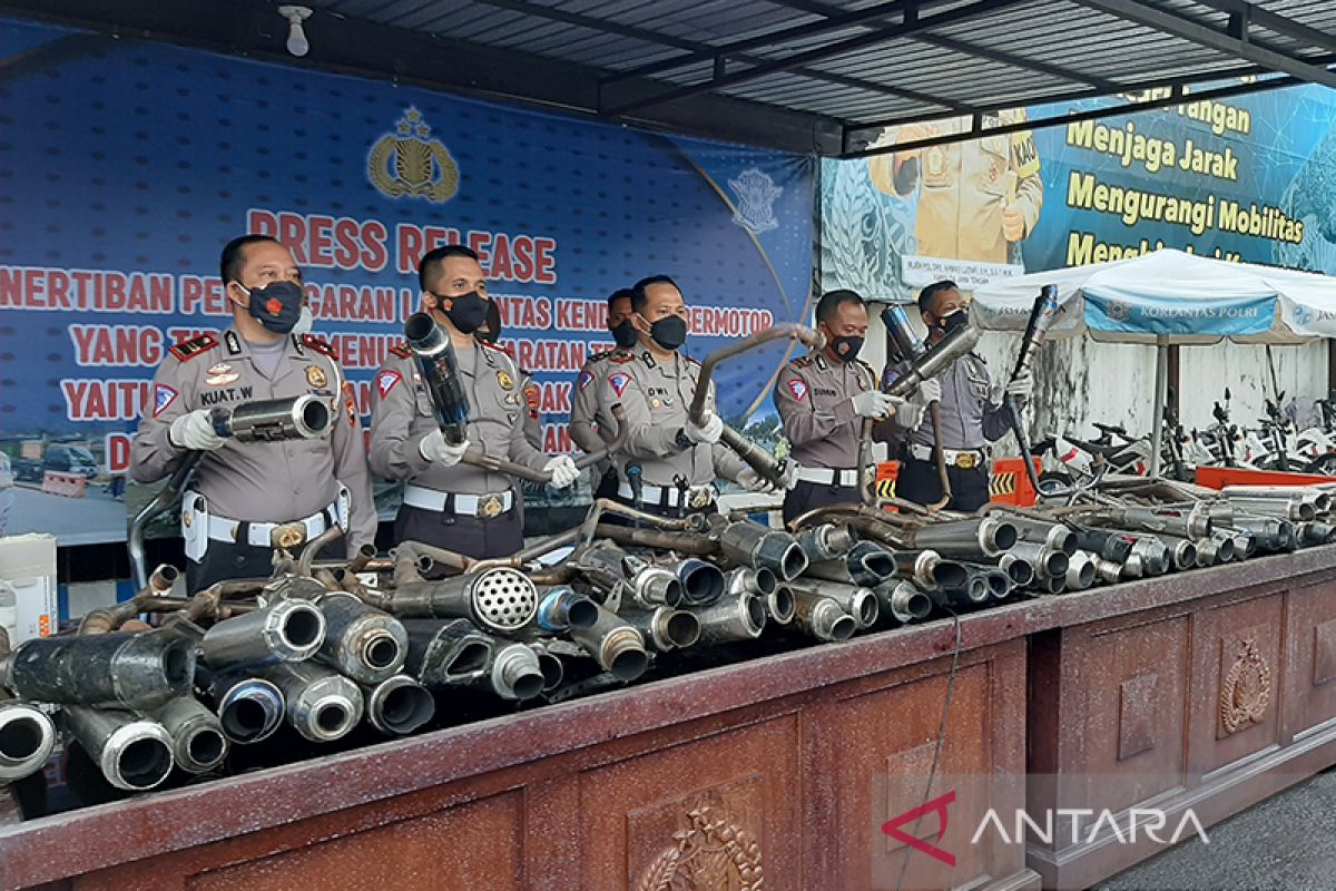 Polresta Banyumas jaring 794 kendaraan bermotor dengan  knalpot brong