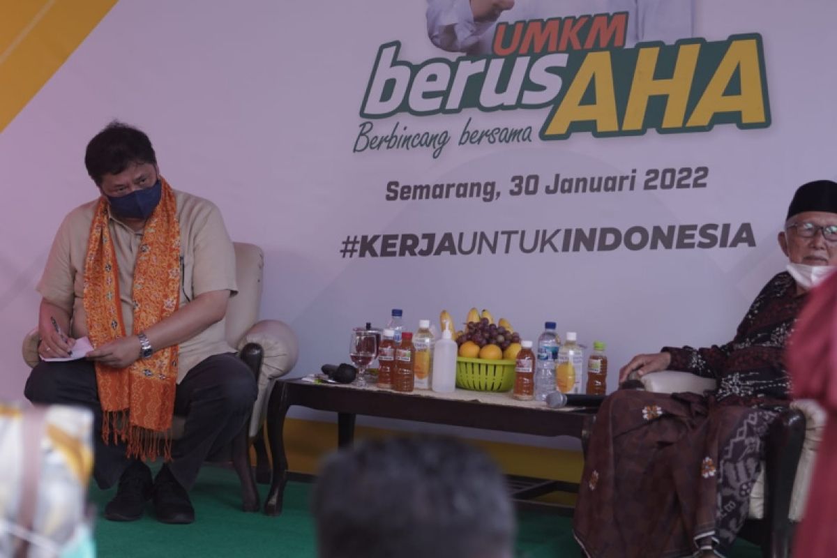 Menko Perekonomian: Masyarakat tak perlu khawatir stok minyak goreng