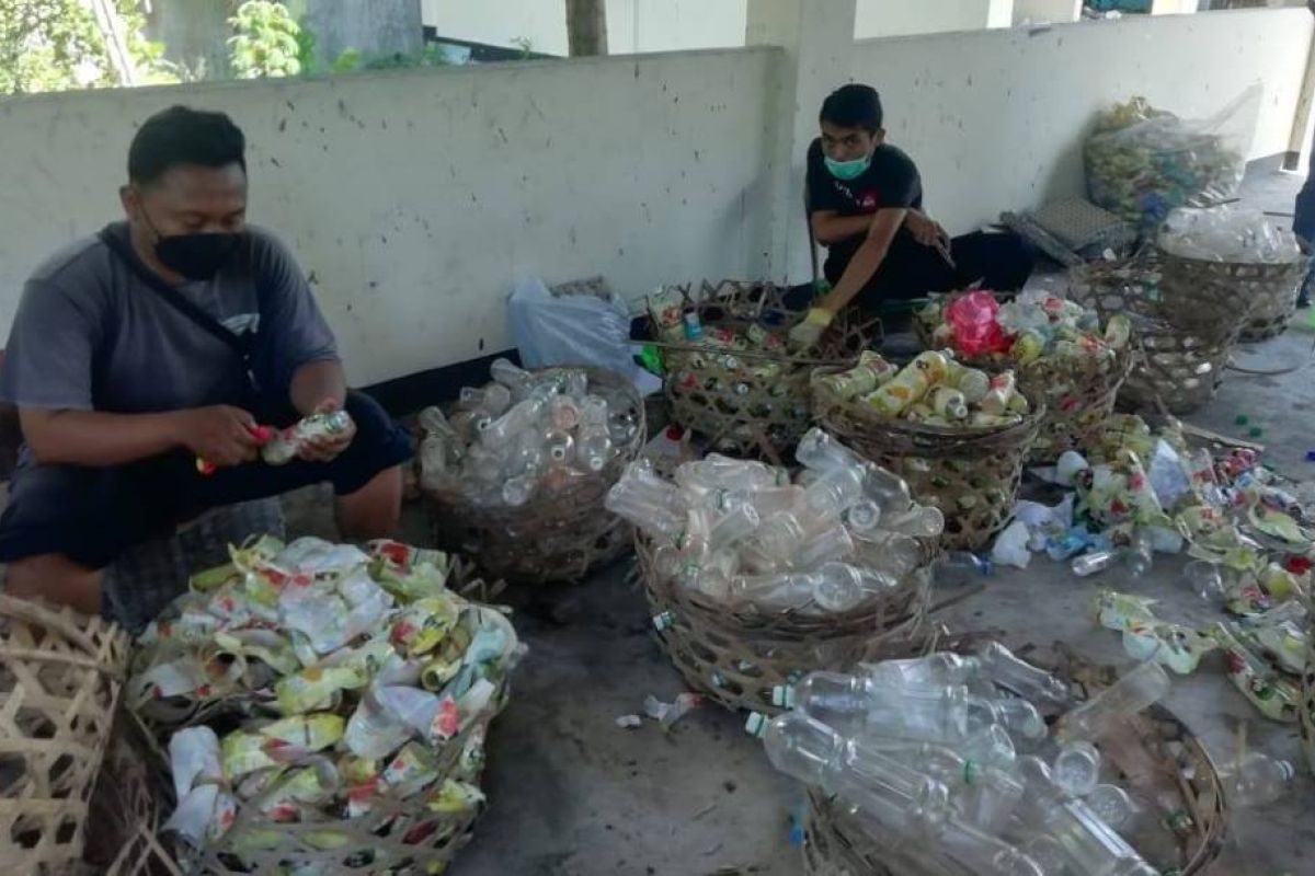 DLHK NTB membantu wujudkan kelurahan 1.000 lubang biopori