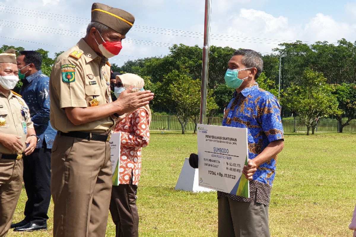 Alami cacat anatomis, Sumbodo terima santunan dari BPJAMSOSTEK