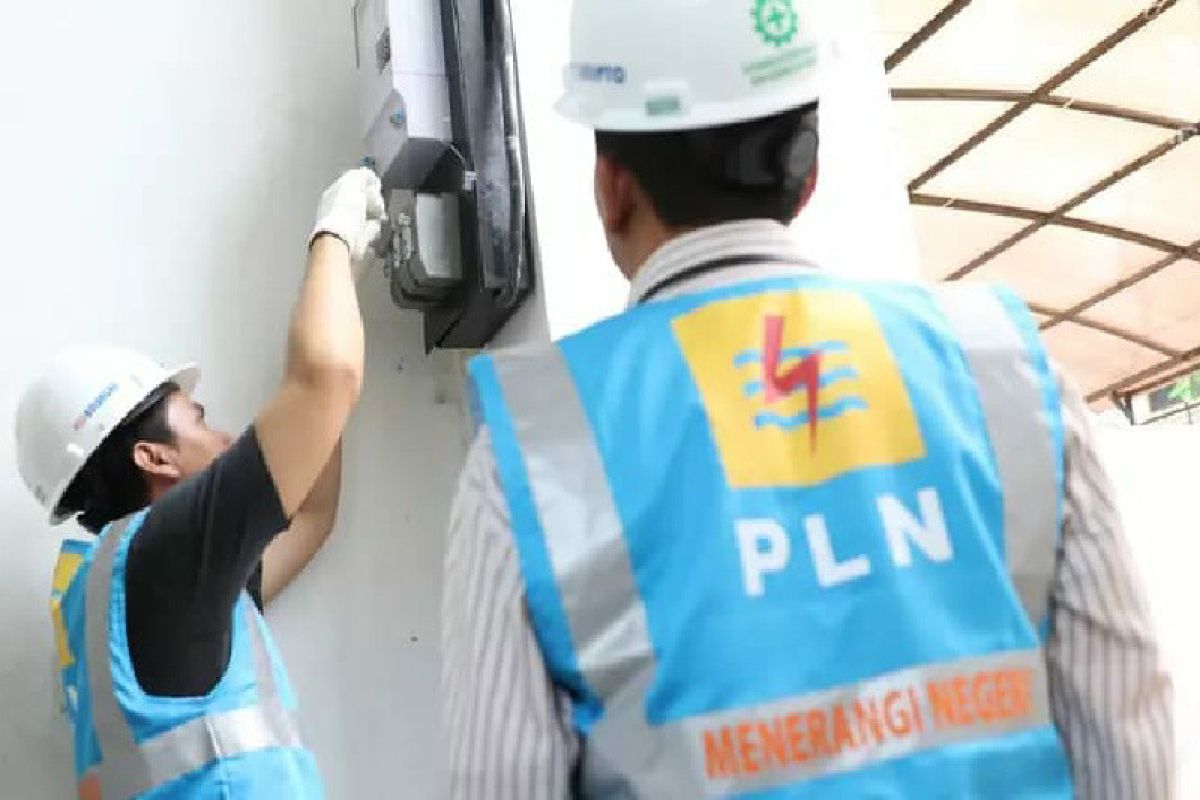 PLN ingatkan pelanggan pascabayar bayar listrik tepat waktu