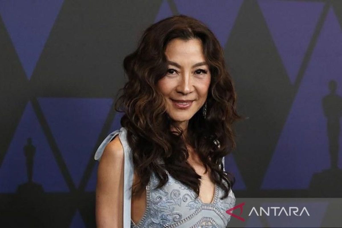 Anwar Ibrahim ucapkan selamat pada Michelle Yeoh