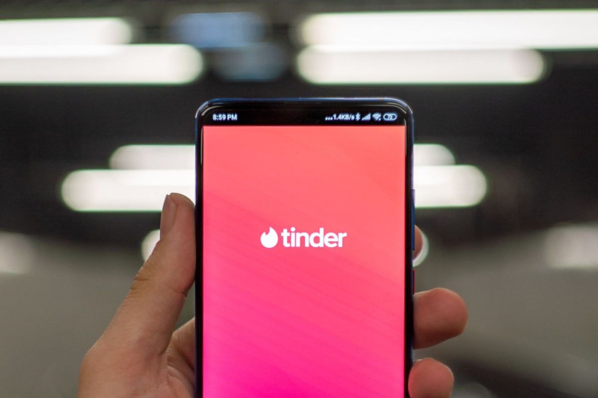 Simon Leviev di 'The Tinder Swindler' telah diblokir dari aplikasi kencan