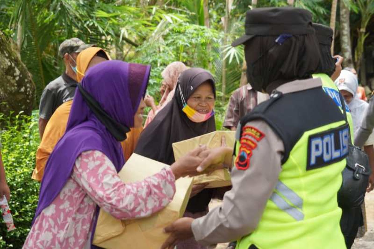 Polda Jateng bantah intimidasi warga Wadas agar setujui penambangan