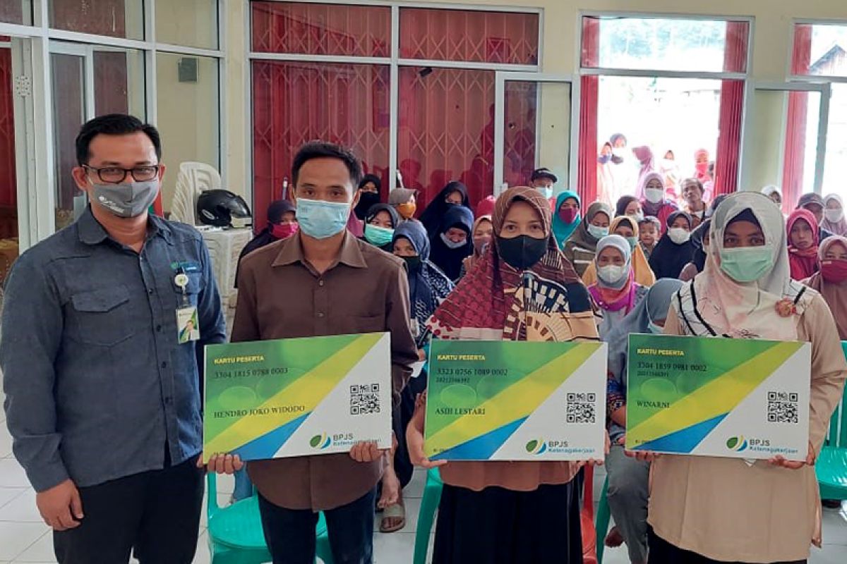 105 petani kopi di Banjarnegara terlindungi program  BPJAMSOSTEK