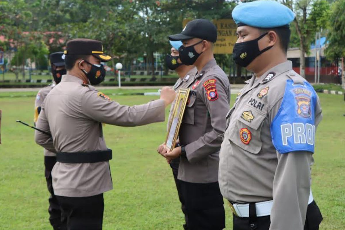 Diduga terlibat narkoba, oknum polisi di Bartim dipecat