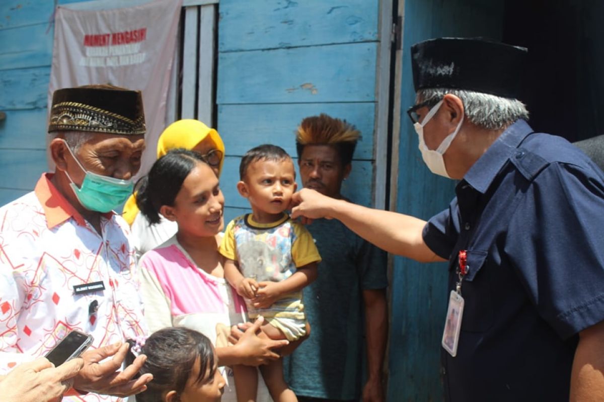 BKKBN Sulut kunjungi warga stunting desa Pinolantungan