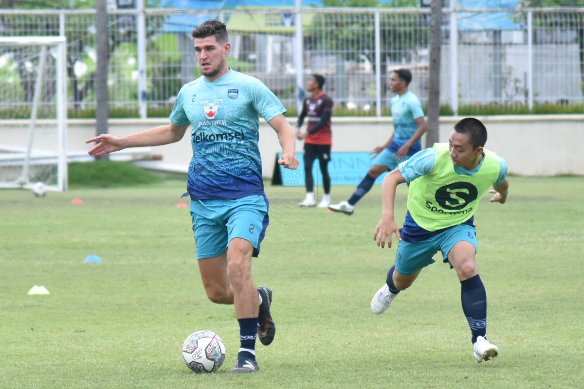 Persib geber latihan jelang hadapi PSIS