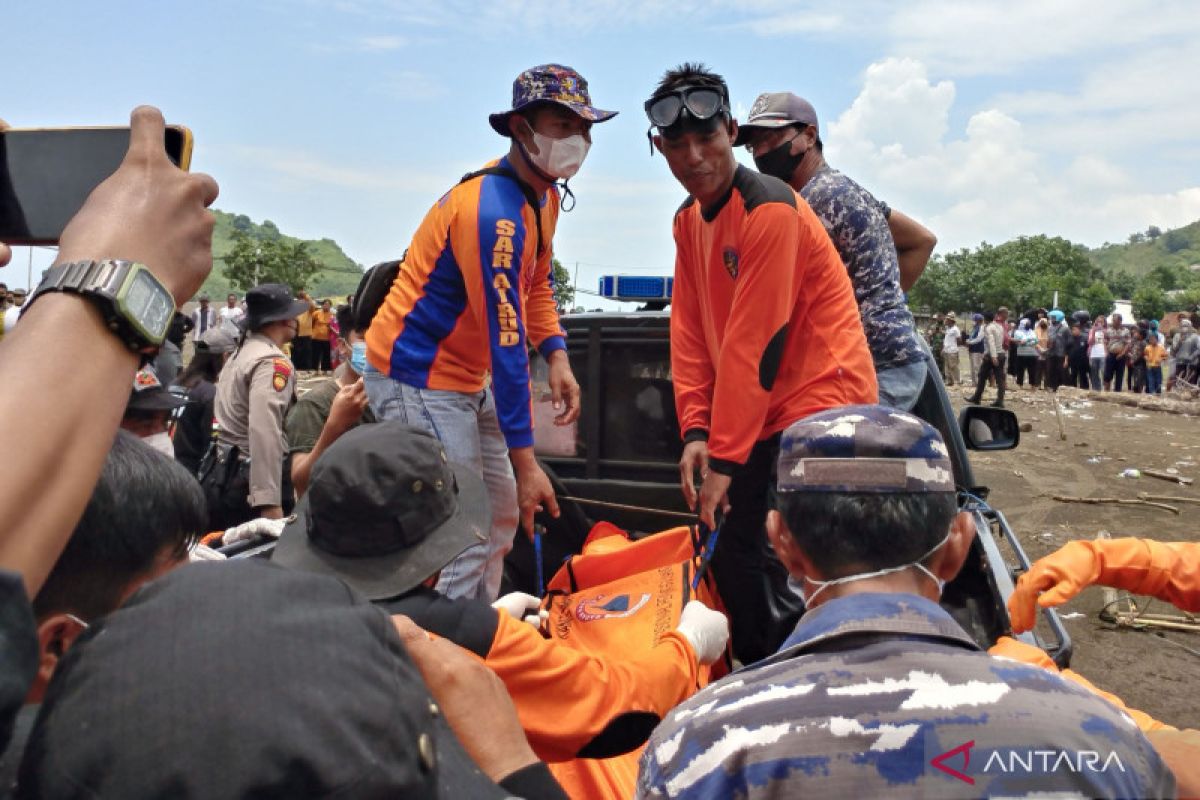 Nama-nama korban selamat dan meninggal saat ritual di Pantai Payangan