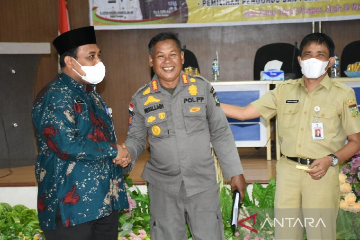 Anggota Satpol PP Kampar dapat hadiah umrah gratis